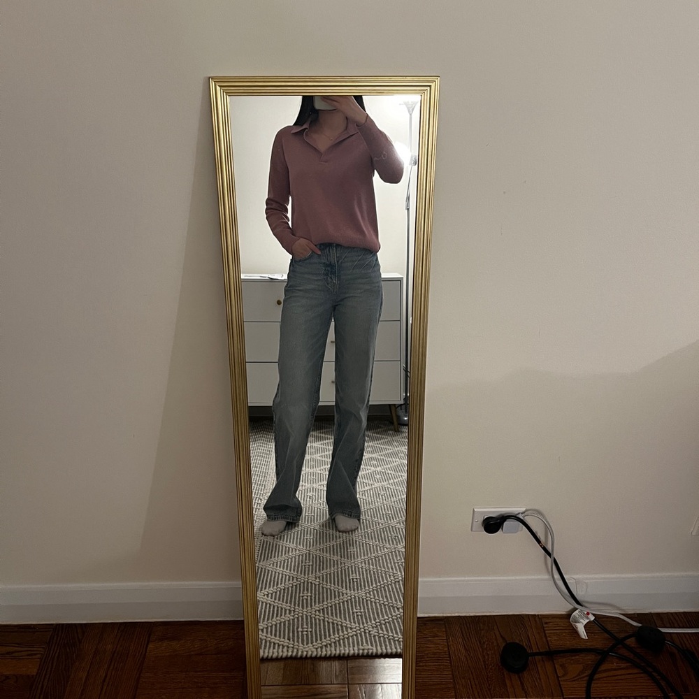 Pink Collared Sweater - Picture 2 of 2